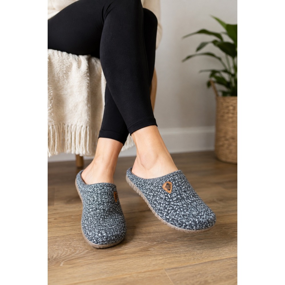 Taos Women's my Sweet Wool Marled Slippers Gray Size US 8-8.5 EU 39